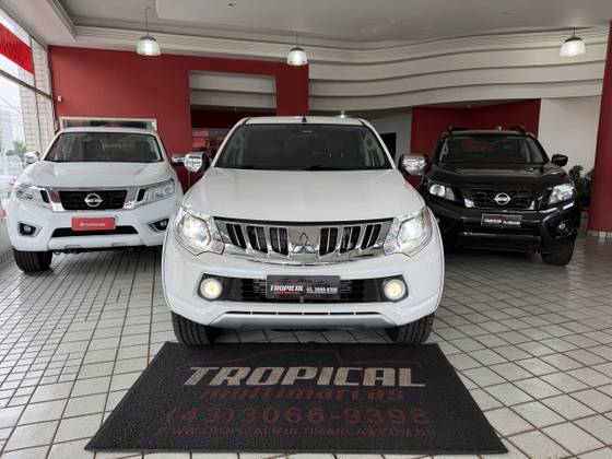 MITSUBISHI L200 TRITON 2.4 16V TURBO DIESEL SPORT HPE TOP CD 4P 4X4 AUTOMÁTICO MITSUBISHI L200 TRITON 2.4 16V TURBO DIESEL SPORT HPE TOP CD 4P 4X4 AUTOMÁTICO